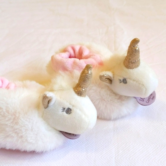 doudou et campagnie paris fluffy unicorn baby girl rattle slippers, 0-6 months - Picture 5 of 13